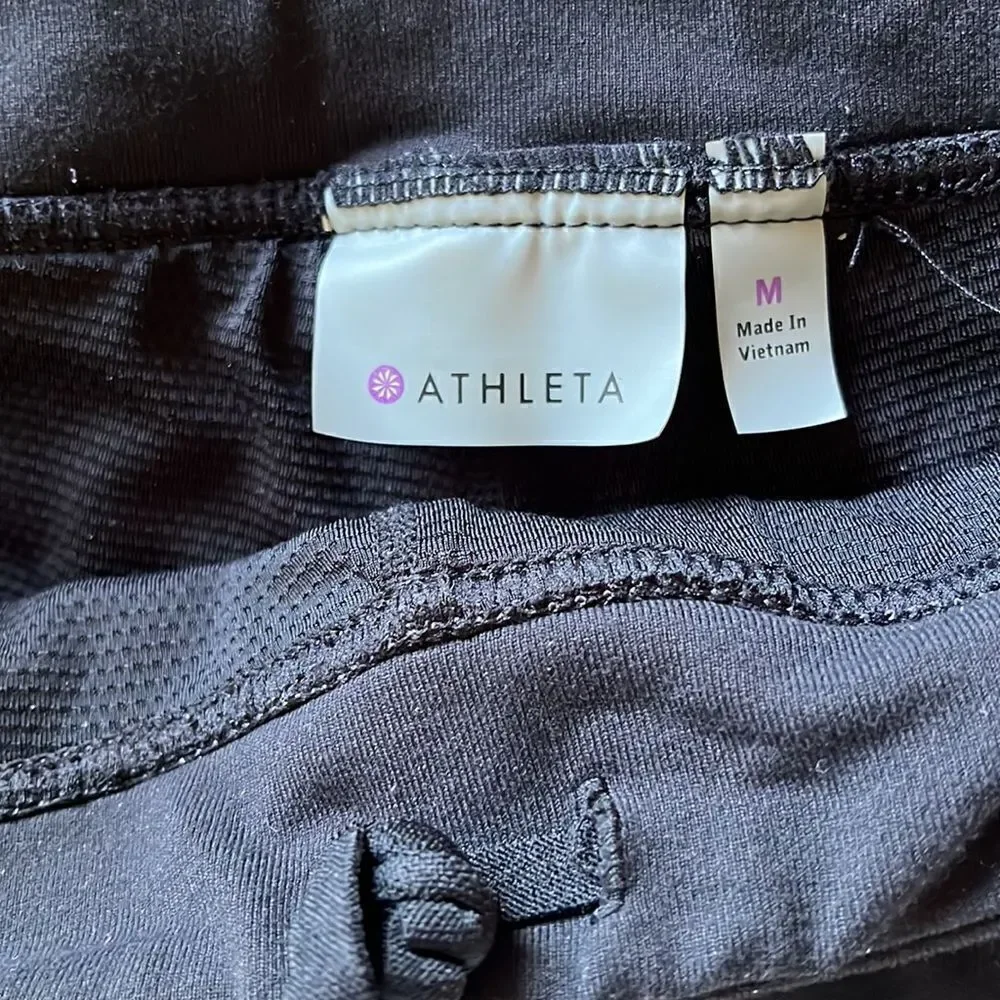 EXCELLENT CONDITION WOMEN’S SIZE MEDIUM ATHLETA PULLON BLACK SKORT